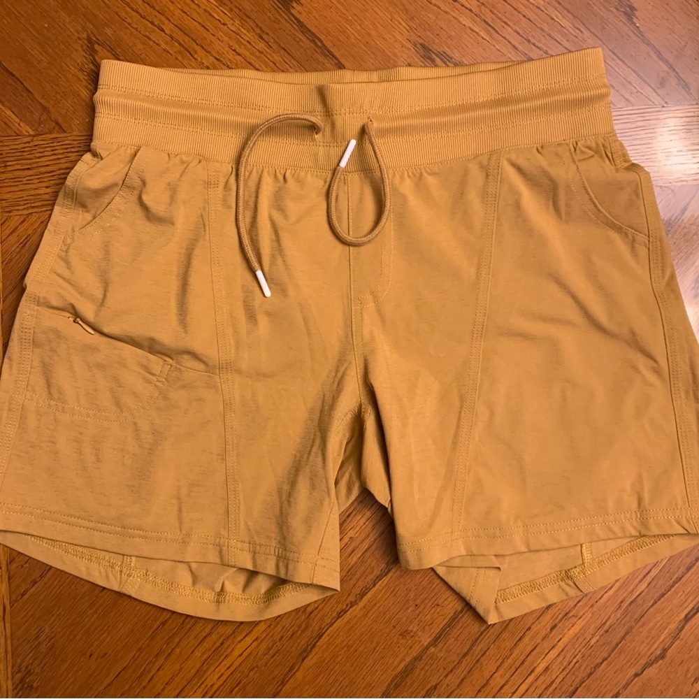 Zyia canyon shorts - yellow - large